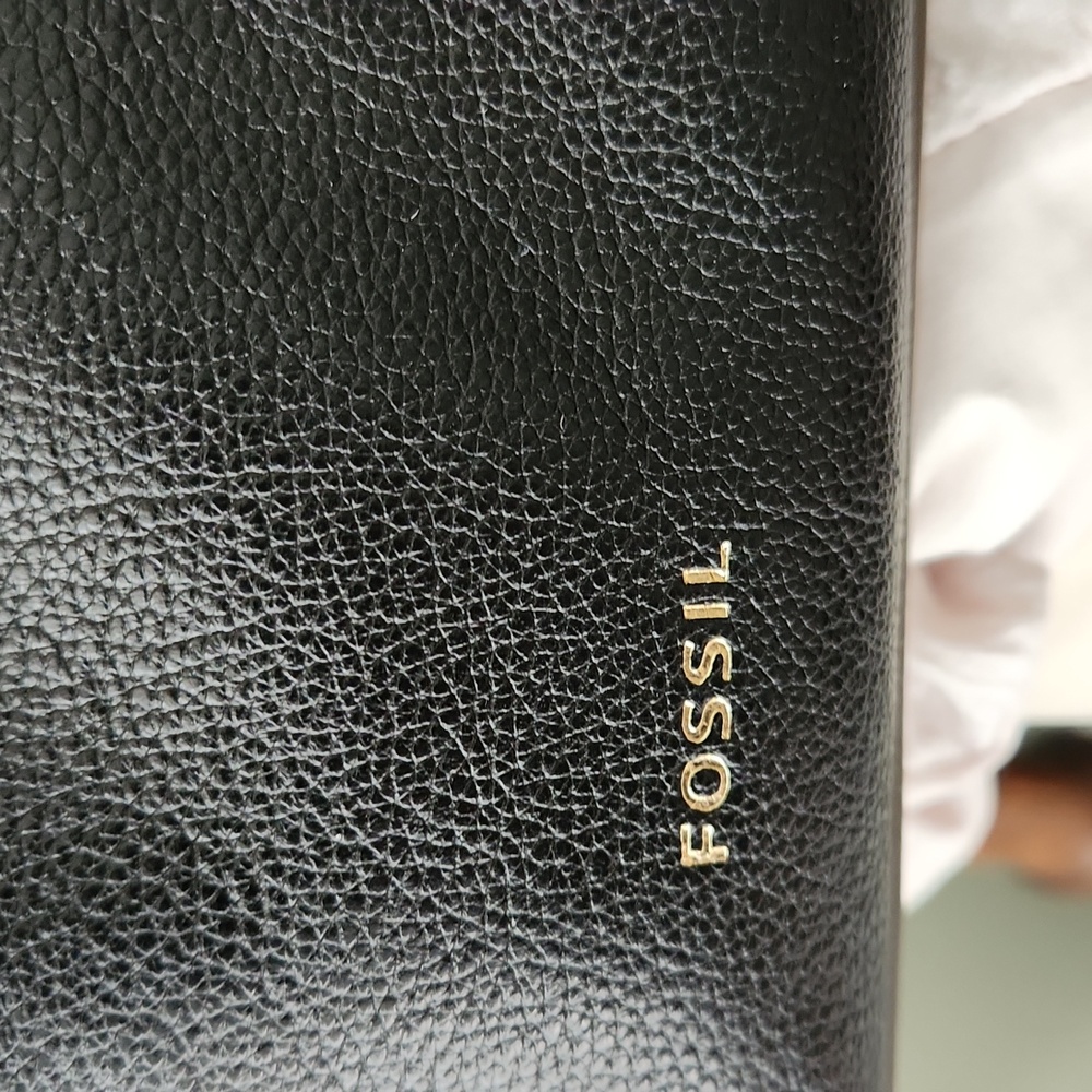 Fossil Black Leather Crossbody - Picture 2 of 9
